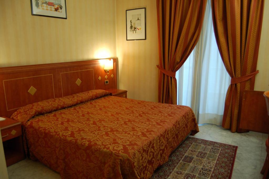 Hotel Chelsea Turín Habitación foto